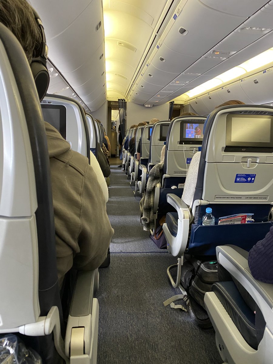 ShanMHo's tweet photo. v full and maybe “last certain” flight from Berlin to New York 👀 https://t.co/39mCtVR1pm