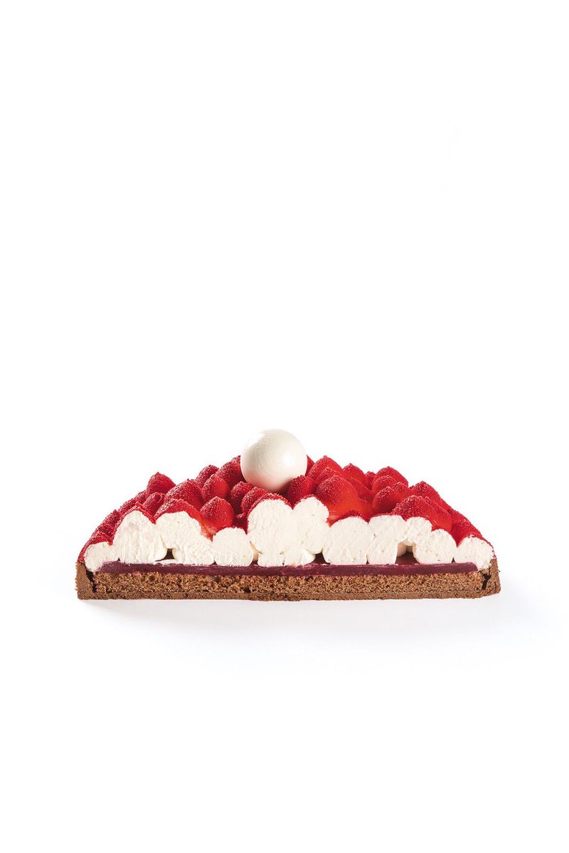 PastryRev's tweet photo. PãstryRevolution3⃣1️⃣
@toniveraa es @PastryRev
🔴TARTA DE FRAMBUESA Y MASCARPONE
La creación de @CanalPastis está compuesta por: sablé de cacao, bizcocho Sacher, gelificado de frambuesa, mascarpone montado y baño rojo aterciopelado
📚Ejemplares de #PR31: https://t.co/j2IeRr2Umy https://t.co/4MPKP0hInw