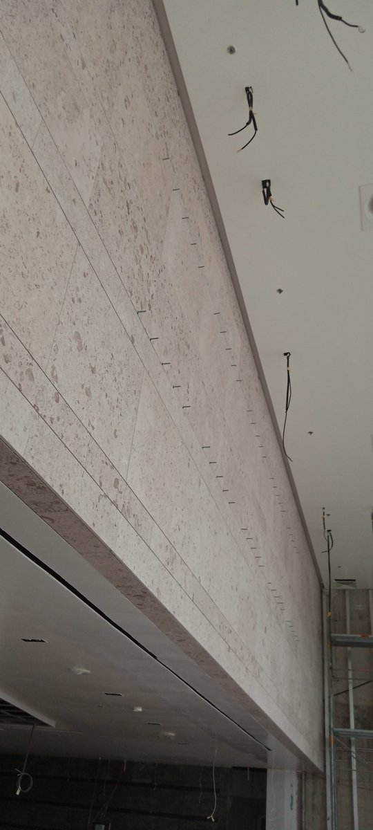 dlight_dzigns's tweet image. S T O N E T I L E  C L A D D I N G

#subframes #tiling #profiles #dryconstruction #cladding #dryworks #finishes #dryfinishes 
Marriotte Hotel IKeja GRA.