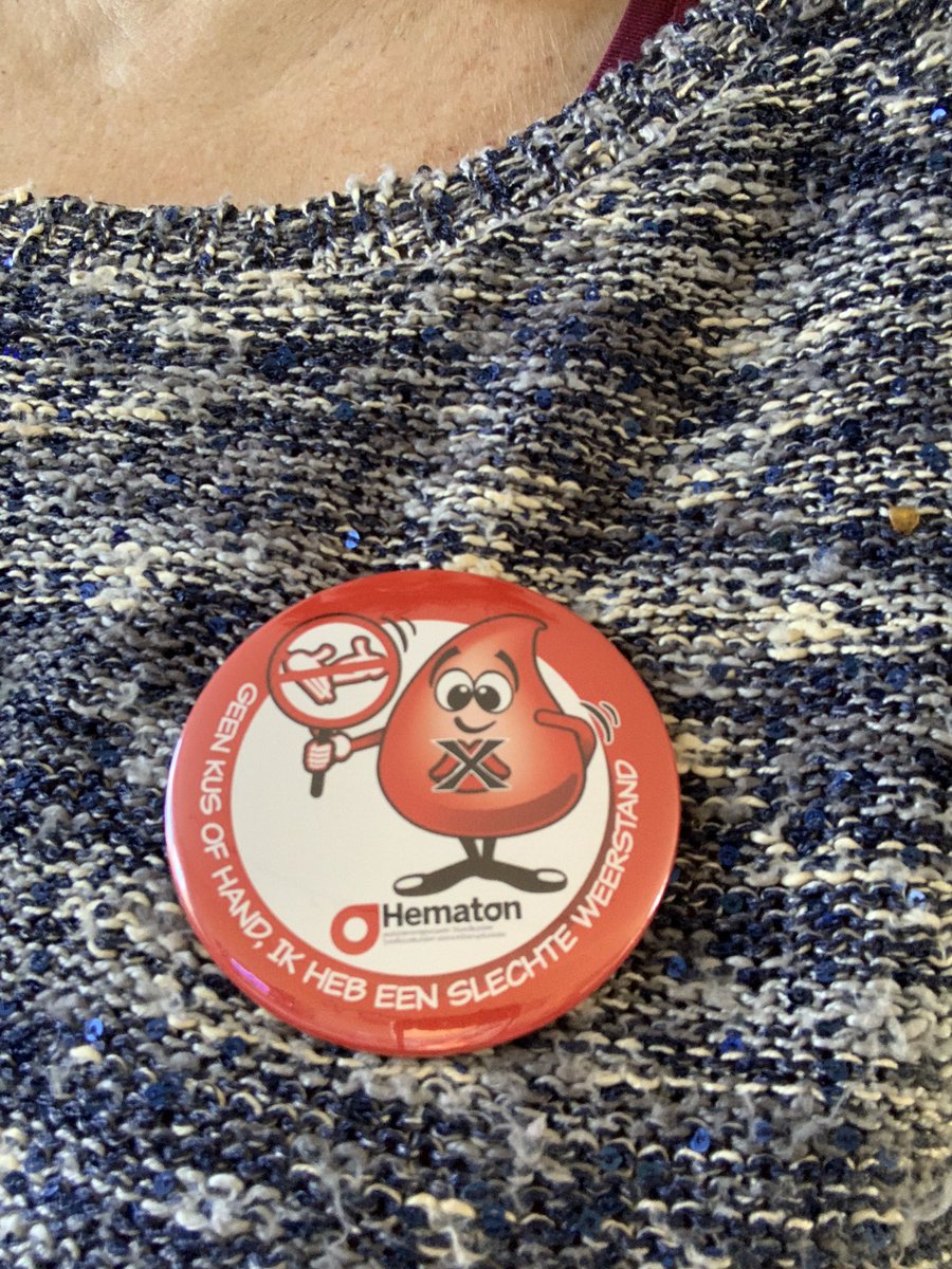 kunstnakanker's tweet photo. Yes! Vandaag ontvangen.
De Button met de tekst:
Geen kus of hand’
ik heb een slechte weerstand.
Met dank aan #Hematon
#coronavirus https://t.co/Ewr9eFtLCX