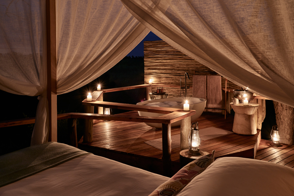 africadmc's tweet photo. Soak in a Star Bath - #SanctuaryBaines’Camp is set in a private concession bordering the #MoremiGameReserve, this secluded location means that guests can experience ultimate indulgence with a serene bath beneath the star-filled African sky. This is a truly romantic experience. https://t.co/kFIR8rEyoo