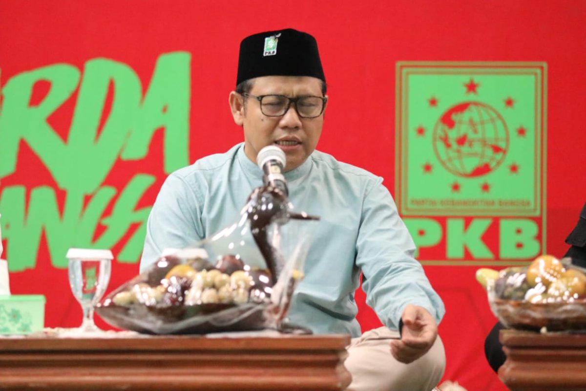 utiagata's tweet photo. Untuk semua kepedihan yang kau alami, bersabar dan bertahanlah, karena Allah tahu di mana batas kemampuanmu." #MujahadahPKB https://t.co/qrZGY9bfQH