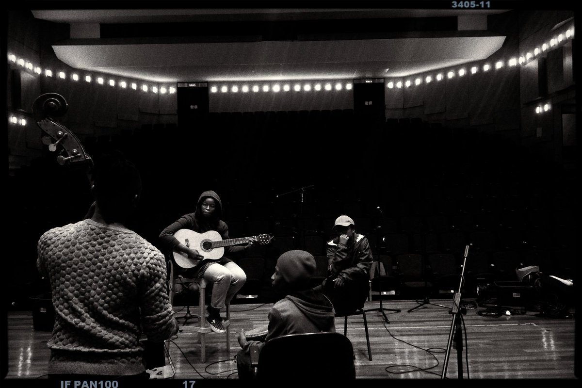 ListenLive_'s tweet photo. Live Recording session with Zamani Mbotho, Swazzi,  Ras Blaq, Zikamdali and Nkosi.
CREDS: @Sfisoyehana
#listenliveAfrica #freevoices https://t.co/4n1I86lDOf