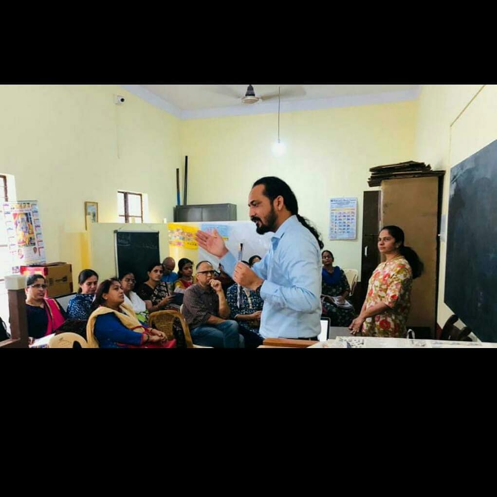 SmediaAim's tweet photo. AEMP Orientation at Vimarsha charitable trust, Bangalore by AIMS Media! 
Empower society to build a sustainable livelihood tommorow...

#aims #aimsmedia #aimsproduction #aemp #orientation #aemporientation #studentswithspecialneeds #specialchildren #specialneeds #sustainable https://t.co/NmqEErHnfz