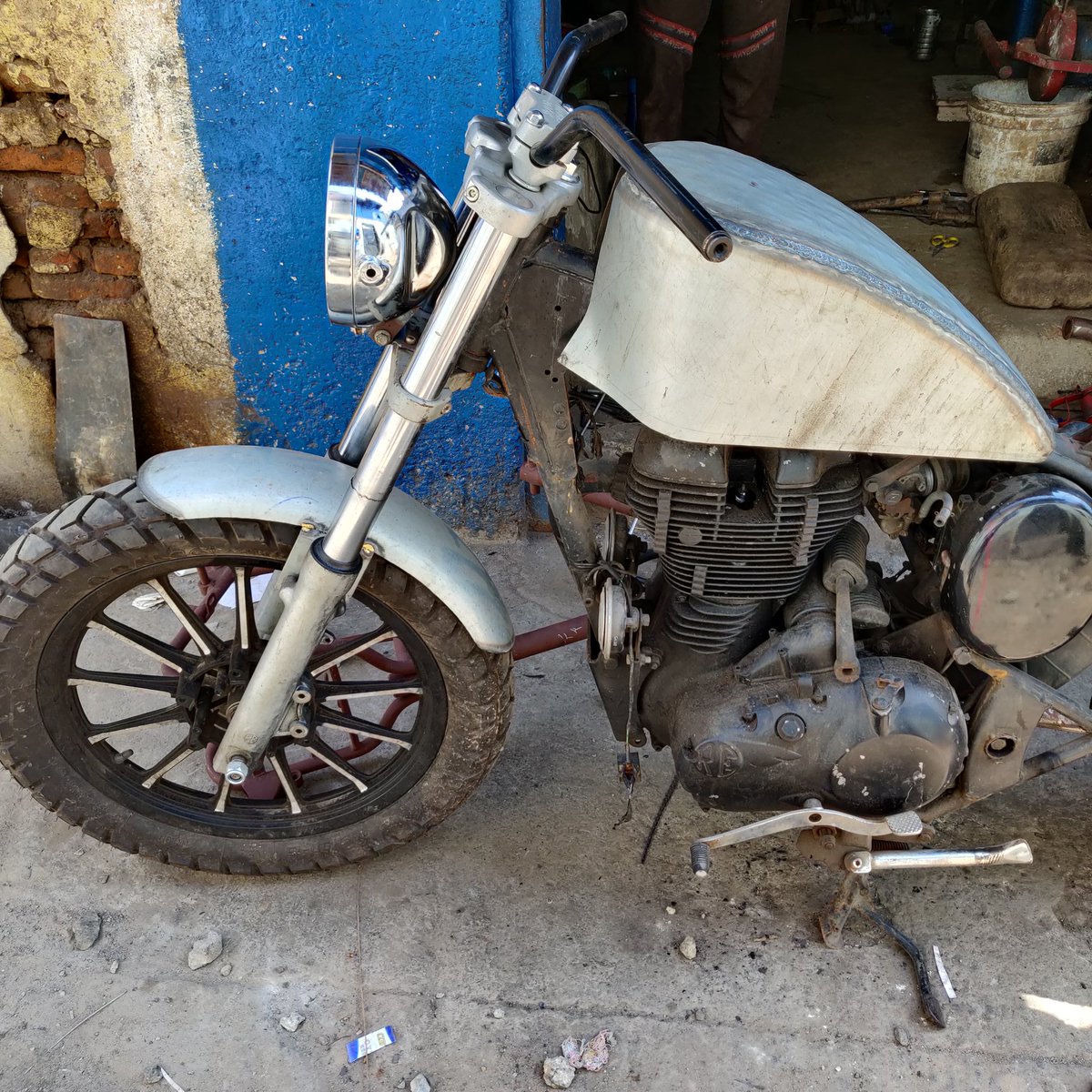 cnpaulpradeep's tweet photo. Bikes, Briyani and Rose Lassi!
Yes! Back to Pudupet after long time..
#Motorcycle #MadMoto #Briyani #Burpp #Chennai https://t.co/jbcTt2Wy34