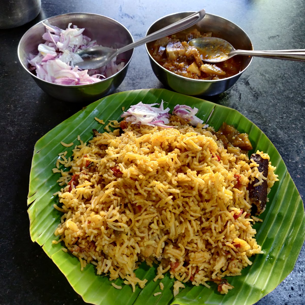 cnpaulpradeep's tweet photo. Bikes, Briyani and Rose Lassi!
Yes! Back to Pudupet after long time..
#Motorcycle #MadMoto #Briyani #Burpp #Chennai https://t.co/jbcTt2Wy34