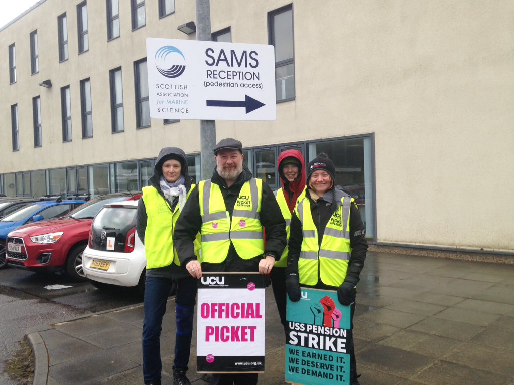 Out in Dunbeg today with my <a href="/ScottishTUC/">STUC</a> General Council hat on to show support for <a href="/UCU_sams/">SAMS UCU</a> members on day 8 of their dispute