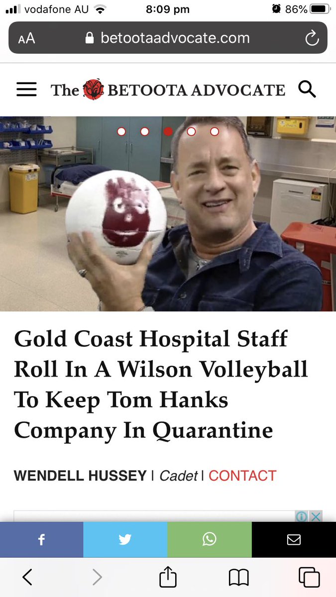miss_ng_'s tweet photo. Ohh noo, not Tom. Did this really happen? Get well soon @tomhanks @RitaWilson https://t.co/d8bS3q93ne