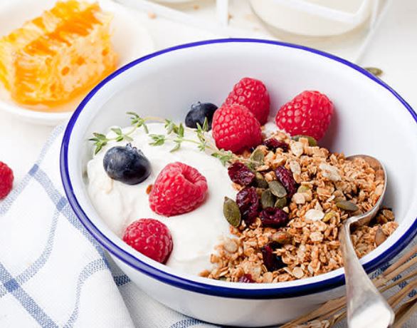 Countryside_KE's tweet photo. MAMA to be... here are 5 Best Foods for Boosting Fertility!
- CITRUS FRUITS
- LEAFY GREENS
- BERRIES
- AVOCADOS
- #COUNTRYSIDE YOGURT (Served with berries, cereals, dates &amp; orange fruit). 
Try that at home for Breakfast or Afternoon snack
#CountrysideMilk 

#ThursdayThoughts https://t.co/KHOZmTGxLf