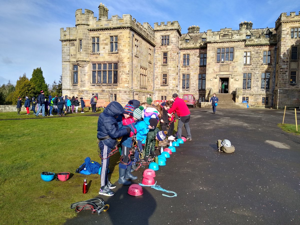 HH_Juniors's tweet image. Bit windy today but the sun is out as we start the day's activities @FordCastleFun