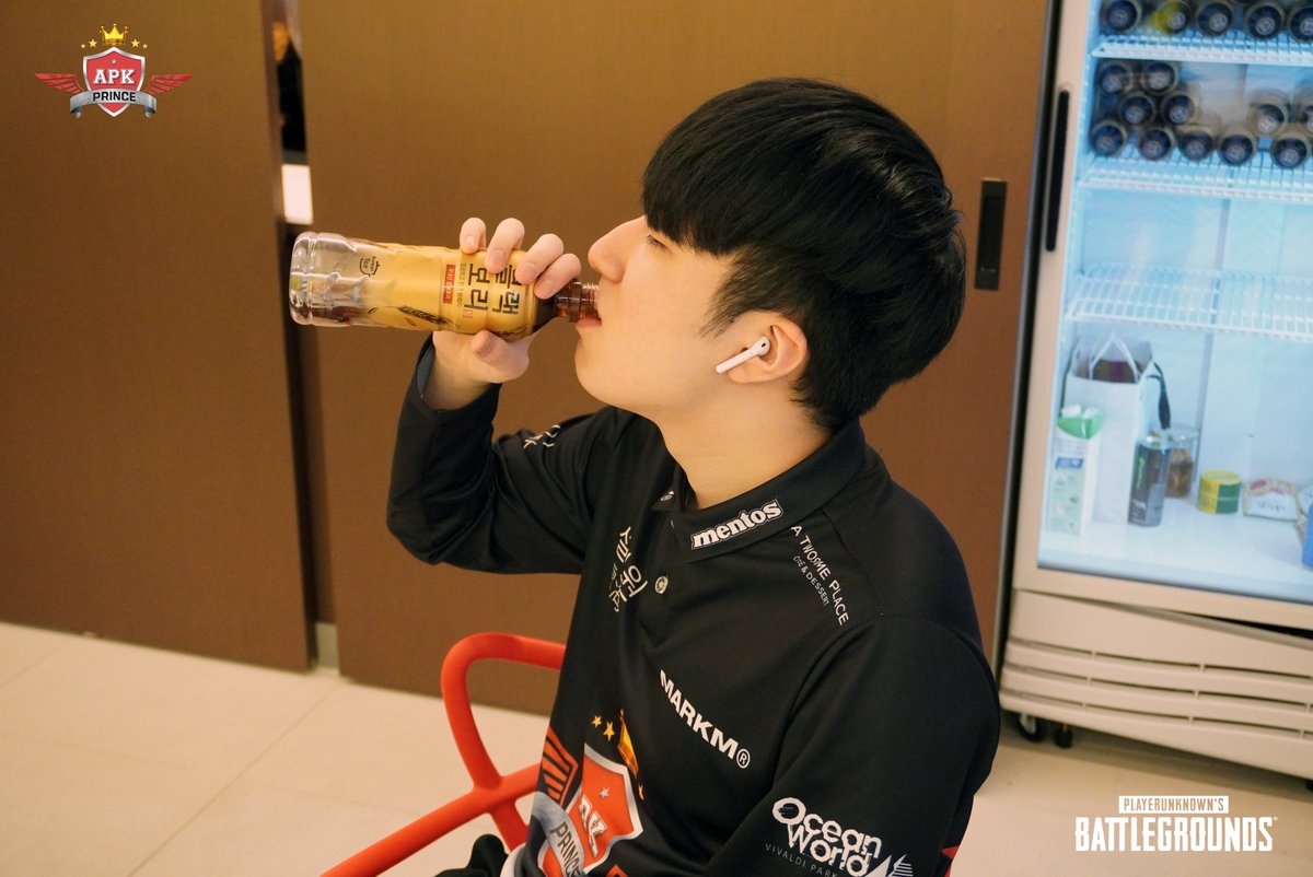 GOnGOPrince's tweet photo. [APK PRINCE PUBG TEAM]-현장 스케치
PGS: Berlin 한국 대표 선발전 Final Stage Day1 경기~!
선수분들에게 힘이나는 응원 메세지 부탁드리겠습니다.
#PUBG #배틀그라운드 #APK프린스 #APK #PGSBerlin #KIMGONI #Hwan2da #Rain1ng #maczora #NEFiEX @hitejinrobev_ https://t.co/ccJwpzgTBg