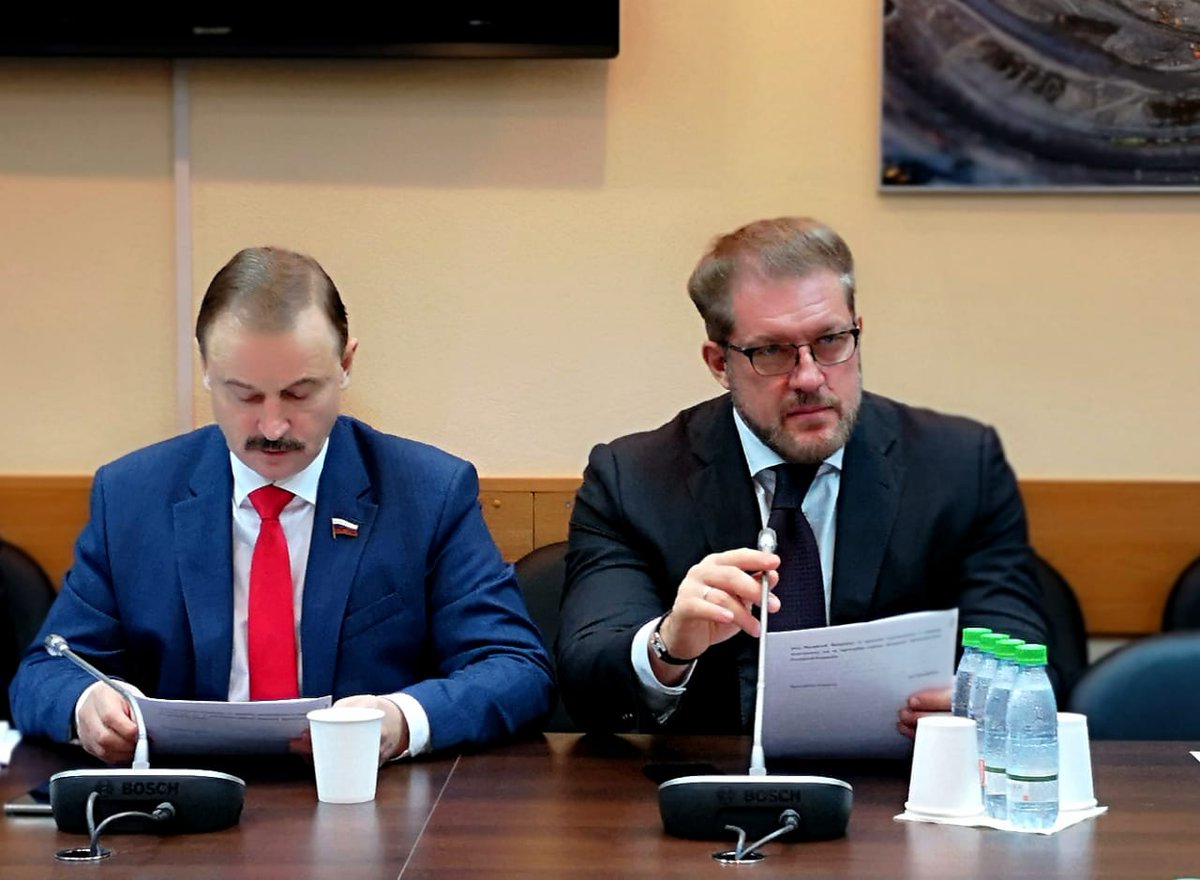 AV_Zharkov's tweet photo. В ходе заседания комитета по транспорту и строительству рассмотрели законопроект о хранении агрохимикатов в границах водоохранных зон на территориях портов, внесенный Правительством РФ.

Инициатива Правительства направлена на развитие инфраструктуры и… https://t.co/h9grAY71qE https://t.co/ASnOmrMJiw
