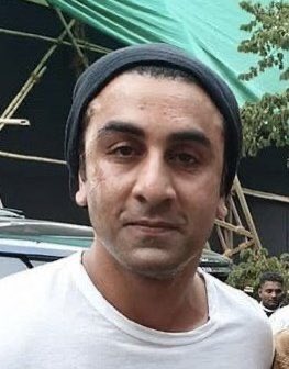 Initnamees 🇮🇳 on X: "A couple of days back I was watching Ranbir Kapoor in a mobile ad. I told my sister that he looks weirdly bloated and swollen. And now this
