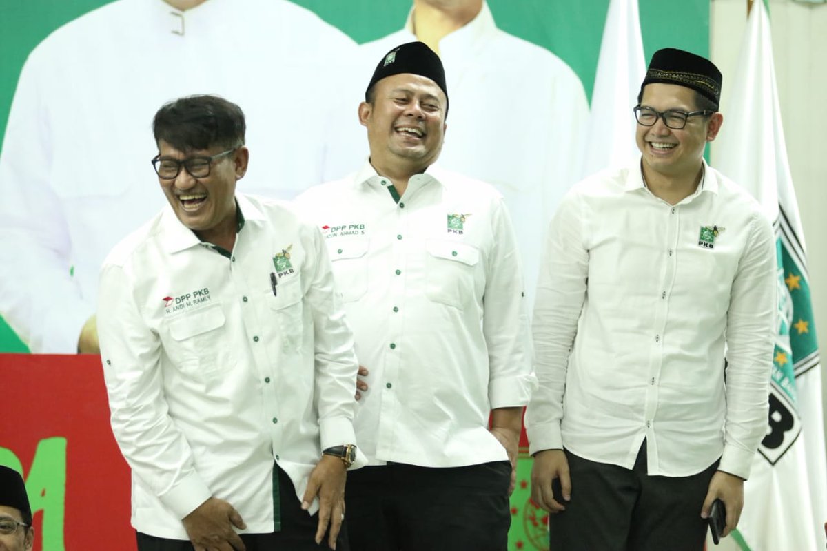 “Menghidupkan kembali agama berarti menghidupkan suatu bangsa. Hidupnya agama berarti cahaya kehidupan.” – Bediuzzaman Said Nur #MujahadahPKB