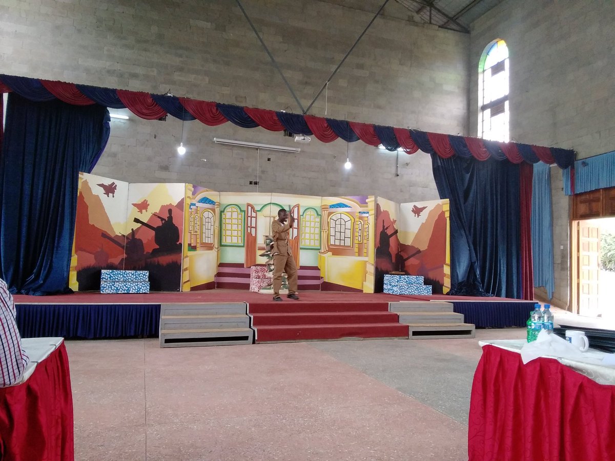 elimuholdings's tweet photo. Elimu school Highway Secondary School student Victor Mungai presents a comedy on day 4 of the Kenya Drama and Music Festival-2020 #Arts #DramaFestivals #Filmfestival https://t.co/tbTPkY0T0k