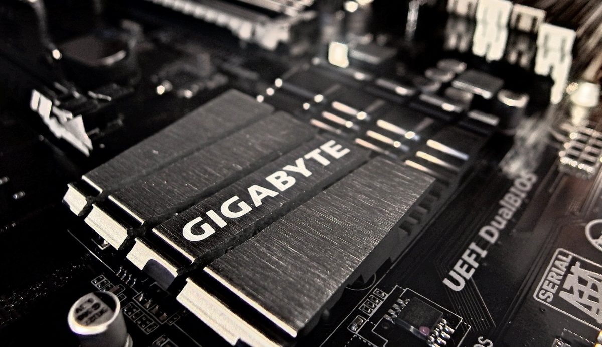 In this article we explain why AMD can transform its growing GPU presence into a data center: viscircle.de/why-amd-can-tr…