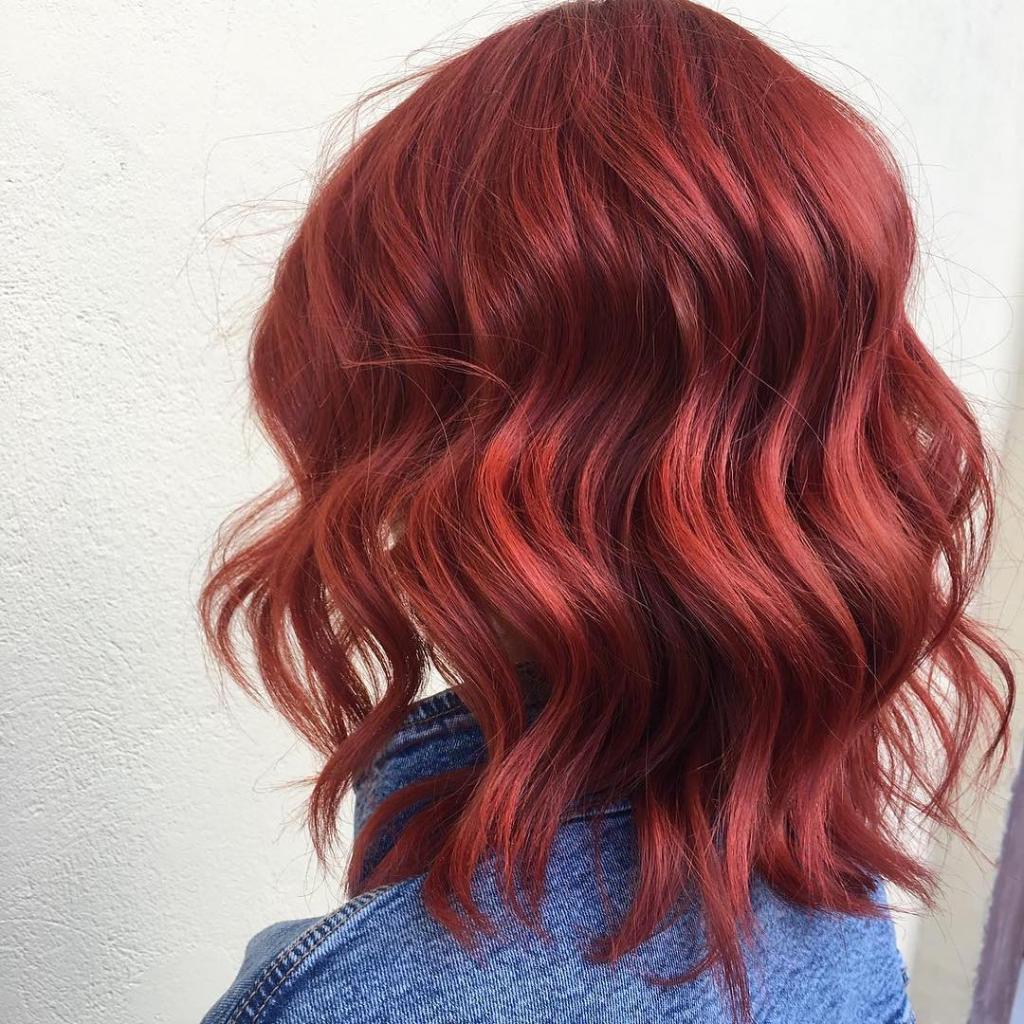 WellaPro's tweet image. Despoina has used Koleston Perfect for the ultimate #CandyAppleRed hair color 😍 Discover the full #WellaFormula below👇 #AskForWella #MakeChange

FORMULA:
Blondor #Freelights with 6% and Wellaplex
Roots: #KolestonPerfect 77/44 with 6%
Mid-lengths &amp;amp; ends: 77/44, 5g 0/44 with 4%