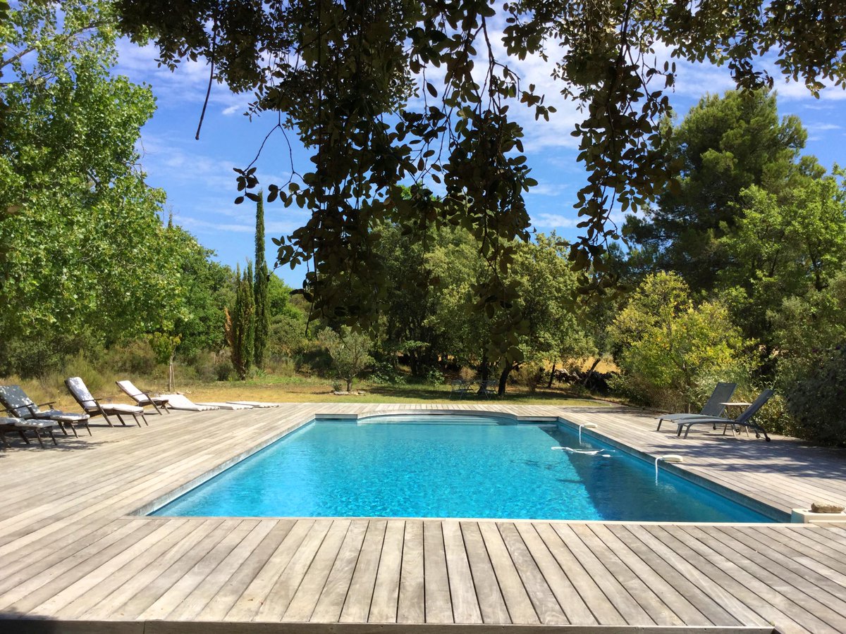 Prêt(e) pour profiter de vos vacances en #Provence ?!

#location #vacances #mas #villa #piscine #maison #locationsaisonniere #agence #luberon #alpilles #france #sud #southoffrance