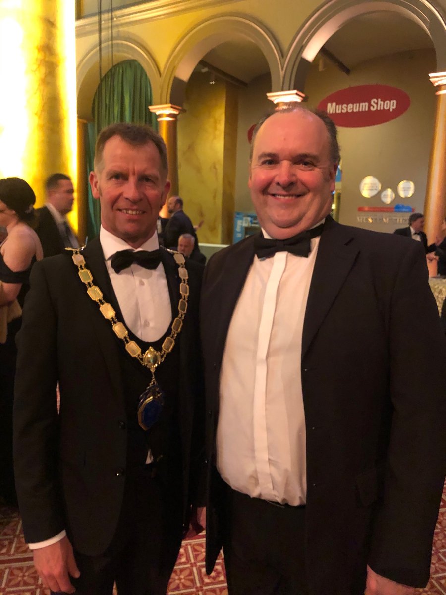WorldofESF's tweet photo. Alan Lowry attended the #IrelandFunds dinner in Washington last night, sponsored by @InvestNI. It was a great night with guests speakers including @LeoVaradkar and @SpeakerPelosi.
Alan also met with recently appointed President of @NIChamber, Ian Henry. #WorldOfESF #Washington https://t.co/1hjzaM3vQA