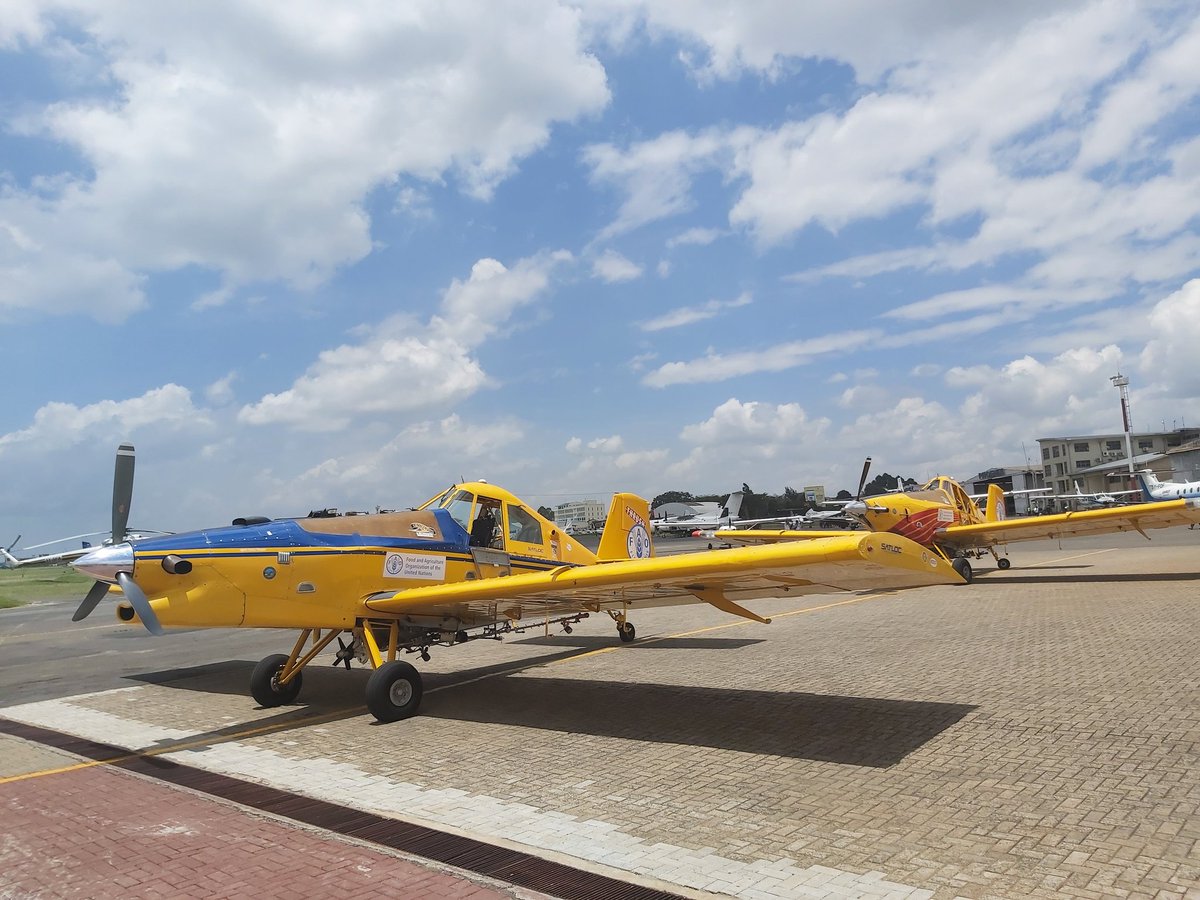 FAOKenya's tweet photo. Now: we hand over 3 planes to government of 🇰🇪 to boost aerial  #DesetLocusts control measures. The 3 planes will go to Isiolo, Marsabit and Turkana bases, in response to the flying patterns of immature and mature 🦗swarms seen coming in from 🇪🇹 and 🇸🇴 https://t.co/2aEsIBKkMK