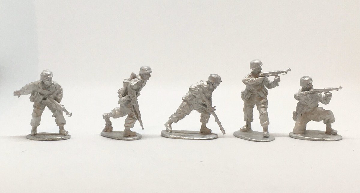 FBayonets's tweet photo. Thank you for being so patient with us, we work full time as well as trying to build @FBayonets so we really appreciate your support #fallschirmjäger #German #WW2 #tabletopfigures #wargaming #wargames #fixbayonets https://t.co/mYGX6ixzUY