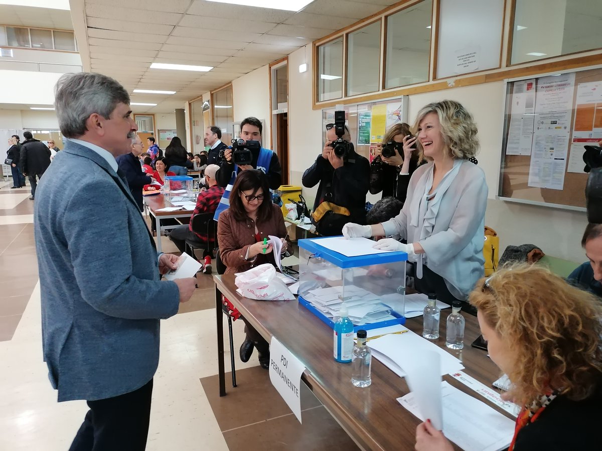 🗳️#12M. Ejerciendo mi derecho a voto en una jornada importantísima para la <a href="/unileon/">Universidad de León</a>