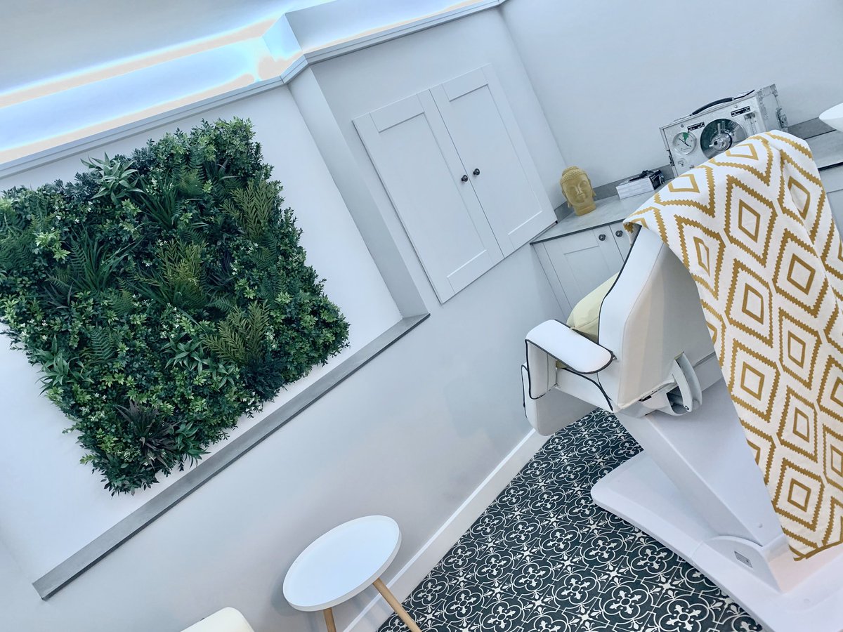 360wellbeingce1's tweet photo. Behind the door at 360 , call in and see our amazing team #ivdrip #Wellbeing #colonic #nutrition #CBD https://t.co/E7UsdnrEs4