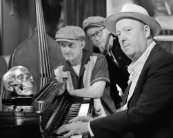 🎹 𝒢𝒶𝓋𝒾𝓃 𝒫𝑜𝓋𝑒𝓎 and the 𝐹𝒶𝒷𝓊𝓁𝑜𝓊𝓈 𝒪𝓀𝑒-𝒮𝒽𝑒-𝑀𝑜𝓀𝑒-𝒮𝒽𝑒-𝒫𝑜𝓅𝓈 band will be playing at the Rockin' Food Festival. And you can't miss it! 😎 #rockinfood2020 #rocknroll