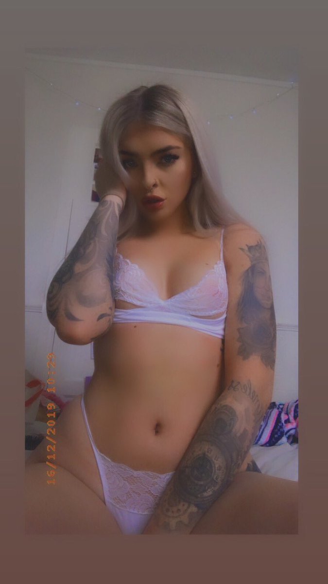 _legallyblondex's tweet photo. Good morning👅👅 https://t.co/WrNnXBxnqX