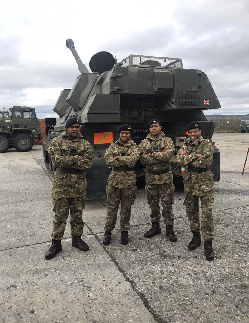 SLiammcevoy's tweet photo. The furture generation of Gunners enjoyed their visit to ITT💂‍♀️ @14Regiment. This is an essential part within the CMS programme here at ATC(P) 🇬🇧 your cap badge is an identity of your ethos and gives you a sense of belonging 🙌 UBIQUE ⭐️ @rhqra @RASgtMaj #Loadedwithopportunity https://t.co/MsHMwXc8C2