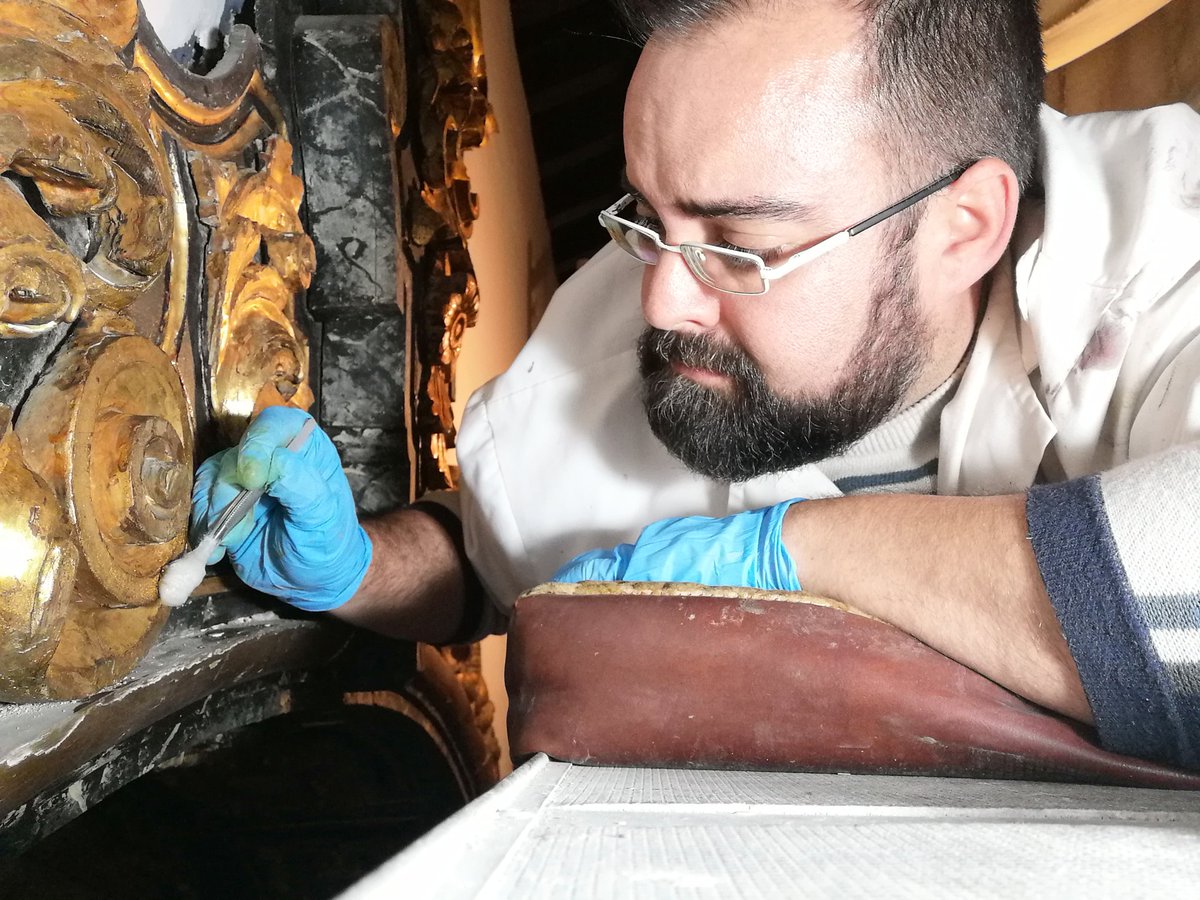ManuLuqueP's tweet photo. Limpieza química en un retablo. Eliminación de polvo incrustado, repintes, restos de goma laca.
#Conservación #restauracion #conservo #restaurador #conservador #arteantiguo #arte #artedelrestauro #restauro #retablos #limpieza #repintes https://t.co/iuap2kIVms