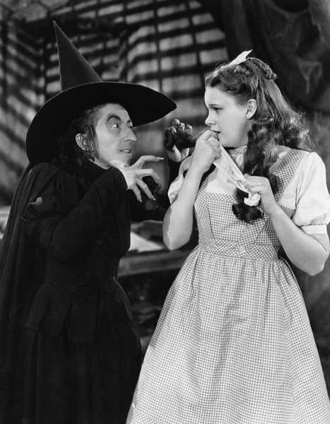 threeleftfeetuk's tweet photo. A witch so cool she inspired her own musical #witchoftheweek #amidsummernightsdream https://t.co/v2QIGIw4Br
