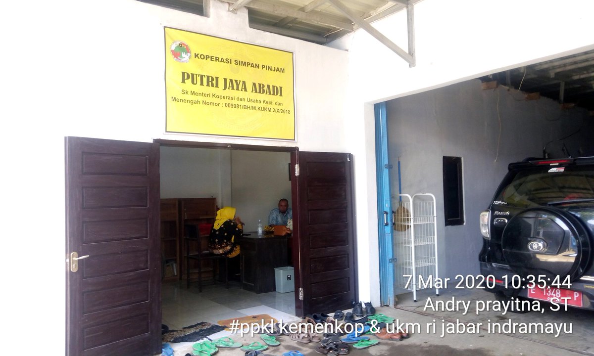 AndryPresiden's tweet photo. Terus menyisir yang sedang tertidur bersama Kabid Koperasi Hj. Rosidah ( benar benar KARTINI ) ksp putri jaya abadi bisa RAT walau tertinggal 2 tahun
#koperasikeren
#ppklkemenkopukmri
#ppklprovjabar
#ppklindramayujuara
#asdeppenyuluhan https://t.co/RCU98W5q0I