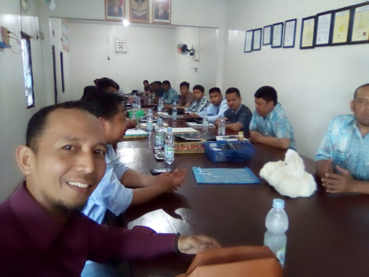 AndryPresiden's tweet photo. Terus menyisir yang sedang tertidur bersama Kabid Koperasi Hj. Rosidah ( benar benar KARTINI ) ksp putri jaya abadi bisa RAT walau tertinggal 2 tahun
#koperasikeren
#ppklkemenkopukmri
#ppklprovjabar
#ppklindramayujuara
#asdeppenyuluhan https://t.co/RCU98W5q0I