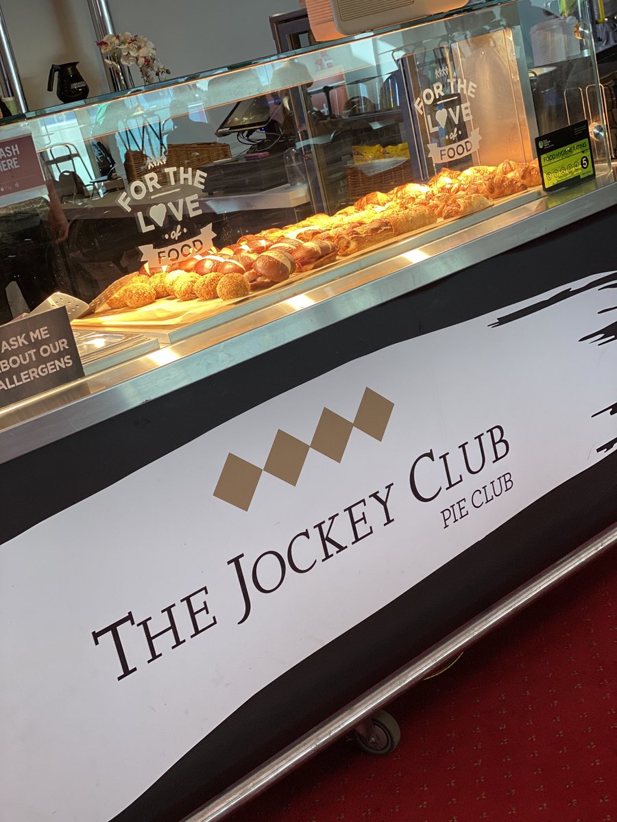 pigletspantry1's tweet photo. #CheltenhamFestival2020 ready for another busy day in #Mandarinbar #breakfast #lunch #tea 🐷🐽💕 https://t.co/r9WZJDRYfW