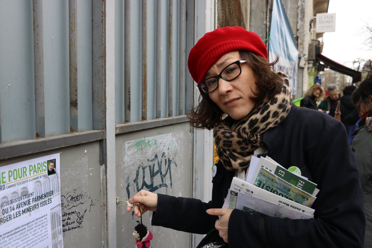 EELVParis11's tweet photo. Ce matin nous étions devant le 14 Parmentier #paris11 pour réclamer la clé 🔑 ! Hébergeons les mineurs à la rue ✊🏼 #herbegementdurgence #hebergementinconditionnel #vousavezlaclé #enfantsavantmigrants https://t.co/dHTAfNgHRD