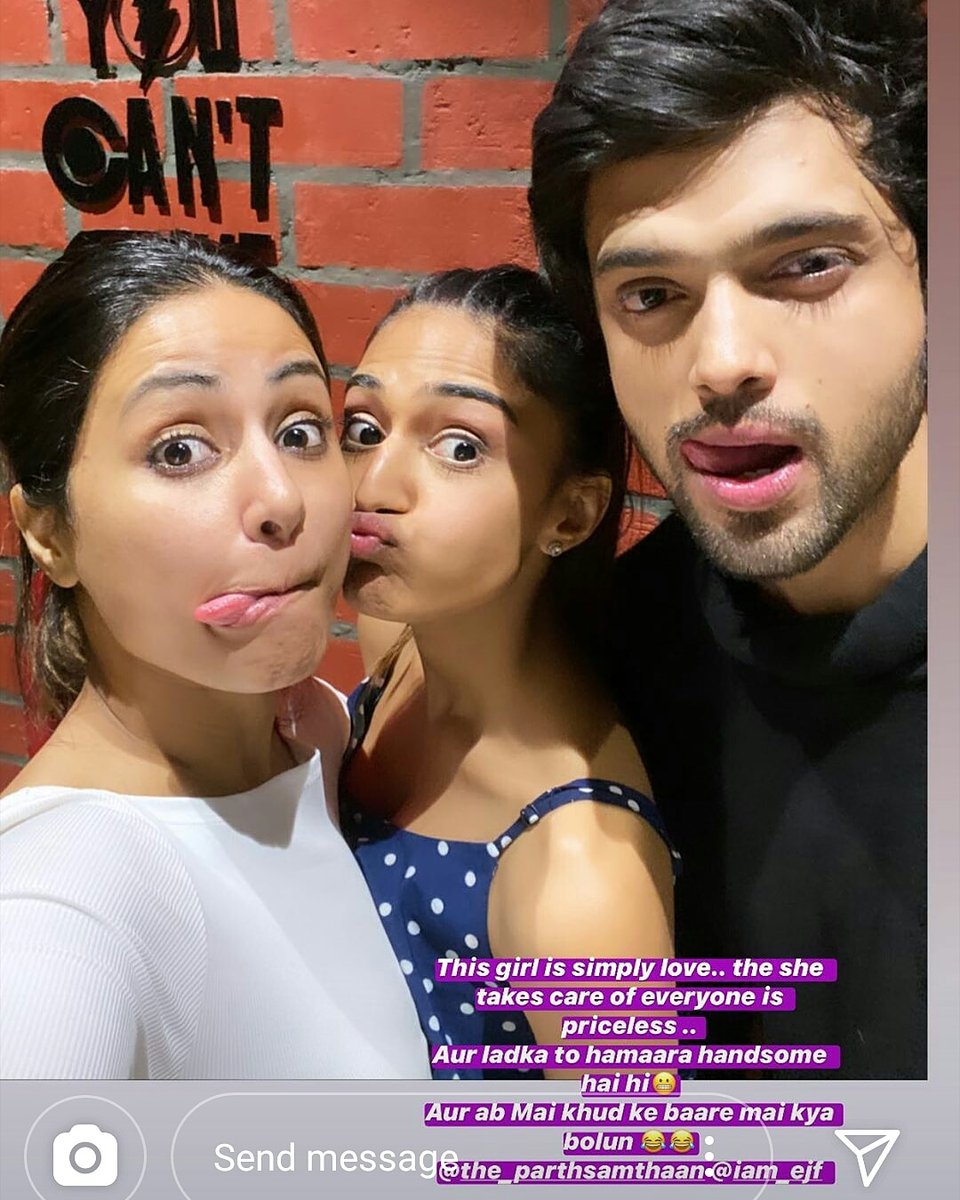 tasnim_saba15's tweet photo. Words๐๐๐๐๐ thank you komo @eyehinakhan
Yesss she is.... She is always there for everyone. @IamEJF
#EricaFernandes #HinaKhan #KasautiiZindagiiKay #prelika https://t.co/uBU7gbuSDH
