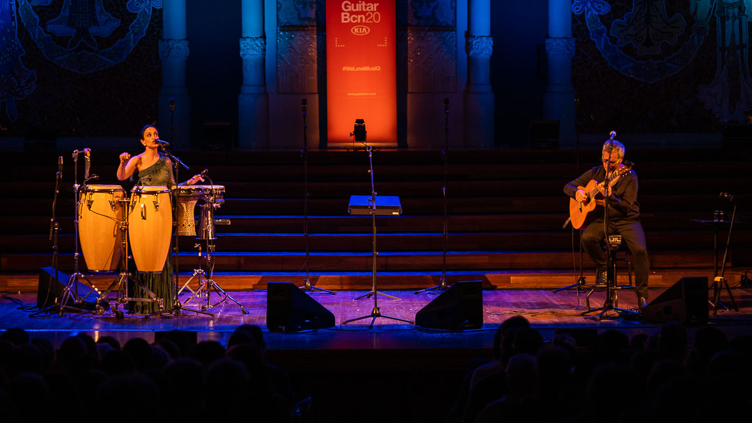 ArcoirisLS's tweet image. 💡 Noa Celebra sus 30 años de carrera en el @palaumusicacat dentro del @guitfestbcn 2020, acompañado de Joan Manuel Serrat, Judit Neddermann y el Cor de Noies de l’@Orfeó Català. 🎤
📸 @JordiDeza
#Noa #GuitarBCN2020 #Serrat #Neddermann #arcoirislightingsystems #arcoirislighting