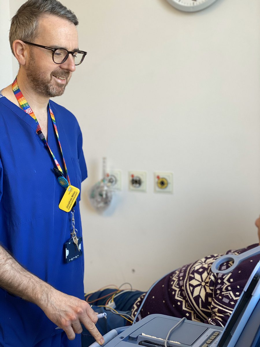 NBTPhysSci's tweet image. This lady is having her ICD (implantable Cardiac defibrillator) interrogated at 6month follow-up by Cardiac physiologists experts in the field of device therapy #HCSWeek20 @NorthBristolNHS @ahcsuk (with permission)