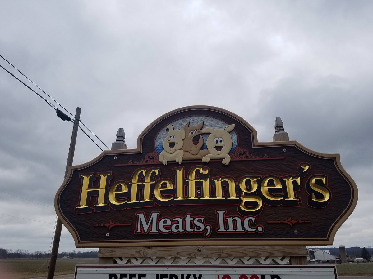 ohioagriculture's tweet image. Today for #OhioAgWeek, we are celebrating Heffelfinger’s Meats in Jeromesville, Ohio. The family-owned butcher shop has been around since 1963 and processes 100 -120 cattle and 400 - 500 hogs per week.