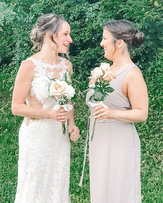 SilverOaksBarn's tweet photo. How great it is to know that you have the best people next to you, to support you and cheer for you!
•
 #intimatewedding #shesaidyes #weddingchicks #weddingwire #thebarnatsilveroaksestate #weddingattire #newenglandweddingvenue #bridesmaids #bride #we… https://t.co/eNuhbnu6MC https://t.co/WGpkvo5A3k