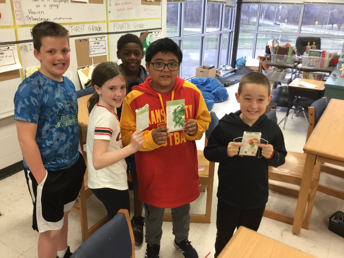 mcluebbe's tweet photo. Upping our Tower skills! Herbs AND flowers! @lord_512 @jgreavesart @juiceplus #RealLifeLearning https://t.co/xTxKin1ImA