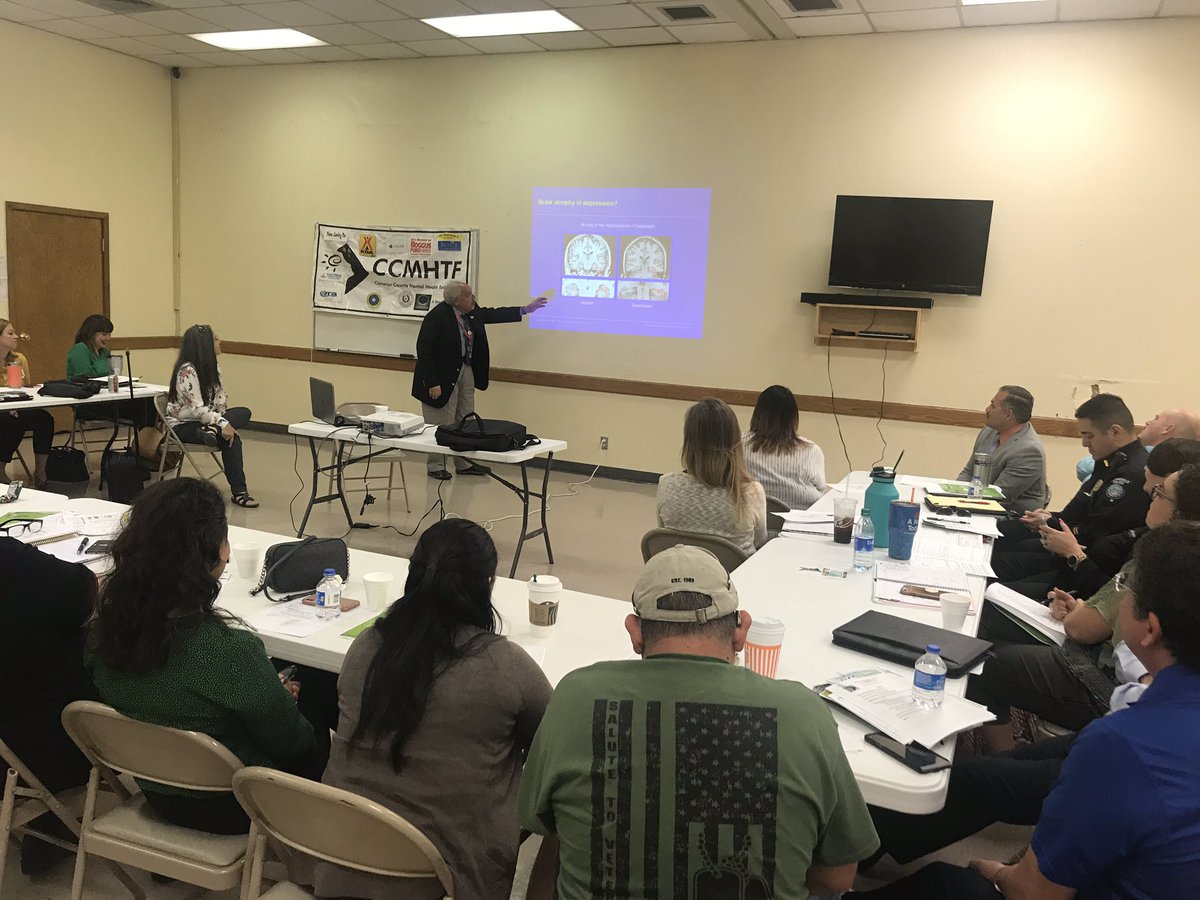 noeg2056's tweet photo. Happening today at Cameron County Mental Health Task Force (CCMHTF) Dr. Fernández giving a talk about Depression @neurociencias @PsyVIDAS201718 @UTRGVSOM #depression #mentalhealth #UTRGV https://t.co/eink4SlRby
