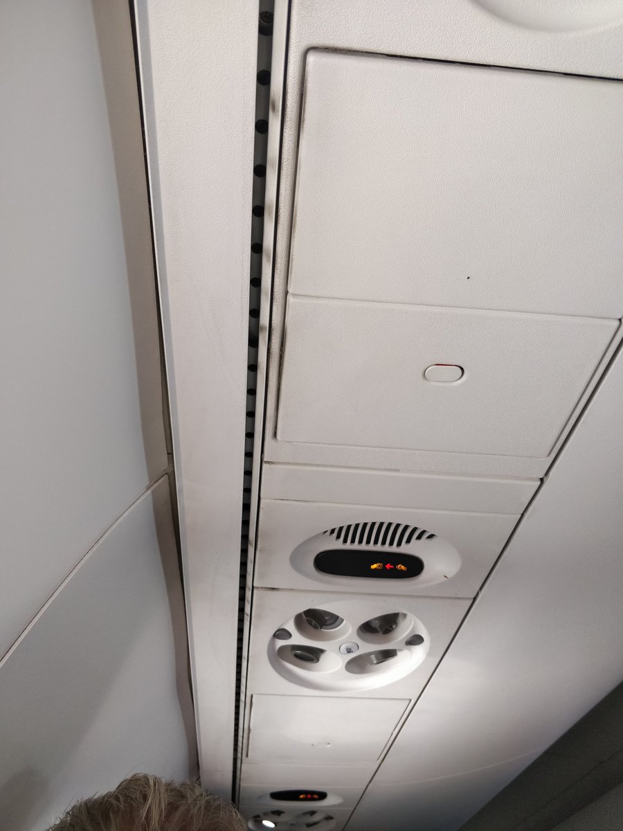 RealDaveSeibert's tweet photo. #americanairlines clearly doing all they can to ensure their flights are clean and mitigating the effects of virus through sanitation. Well at least they don't pretend they are with the filth building clearly https://t.co/1labZATXkD