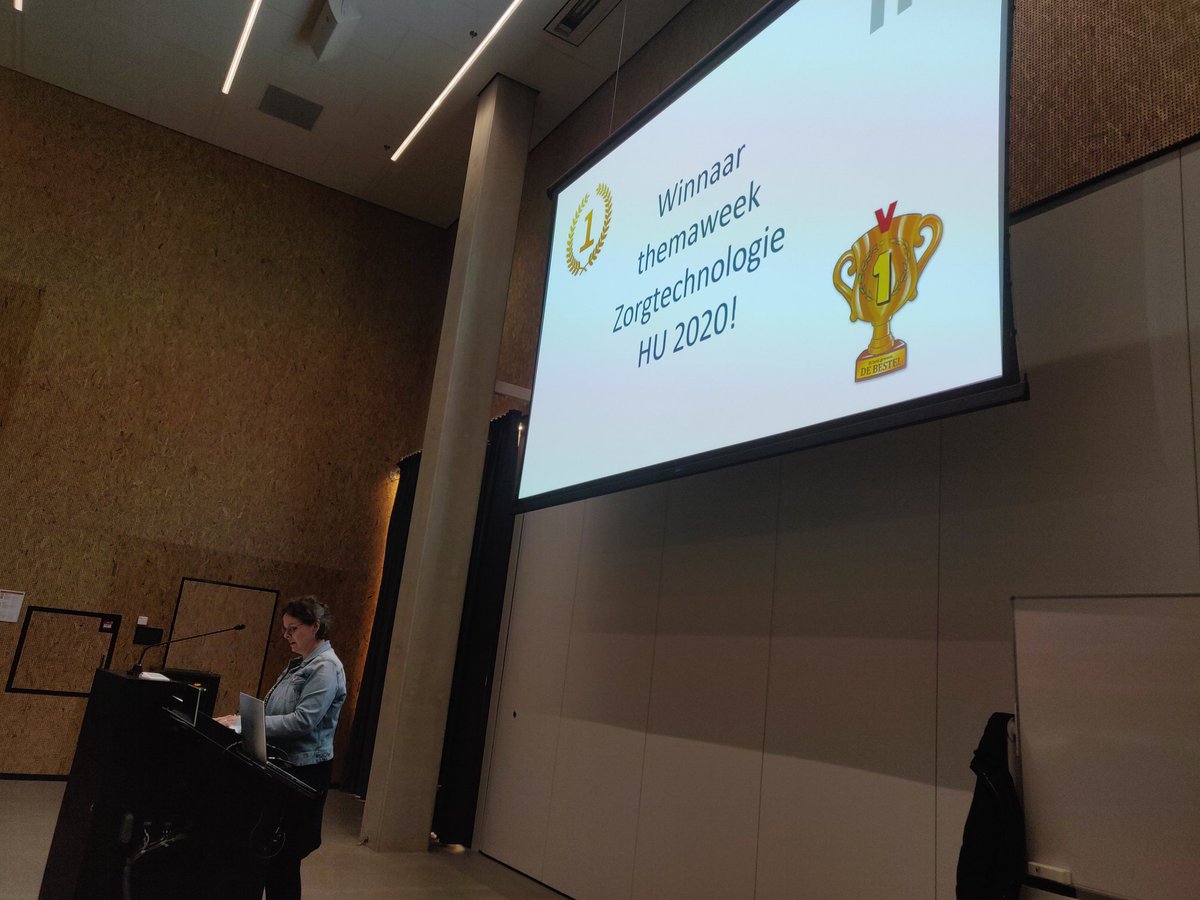 Thijs v Houwelingen (@thijsvanh) on Twitter photo Barbara <a href="/gewoonBar/">Barbara</a> maakt bekend welk team de finale van de themaweek #zorgtechnologie heeft gewonnen. Studenten #verpleegkunde & #ict van de <a href="/HU_Utrecht/">Hogeschool Utrecht (inactief)</a> bedachten de InsuSafe: een insulinepenhouder die zelf de eenheden instelt op basis van gegevens EPD, de vpk doet de 2e controle Barbara <a href="/gewoonBar/">Barbara</a> maakt bekend welk team de finale van de themaweek #zorgtechnologie heeft gewonnen. Studenten #verpleegkunde & #ict van de <a href="/HU_Utrecht/">Hogeschool Utrecht (inactief)</a> bedachten de InsuSafe: een insulinepenhouder die zelf de eenheden instelt op basis van gegevens EPD, de vpk doet de 2e controle