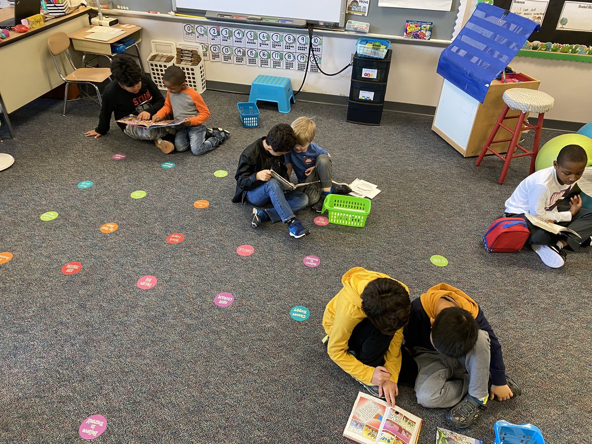 Mrs_Frazier08's tweet photo. Reading Buddies with @TeachingMsSassy for #DDESReads week! @abclarklibrary https://t.co/yaI2WGF6x0