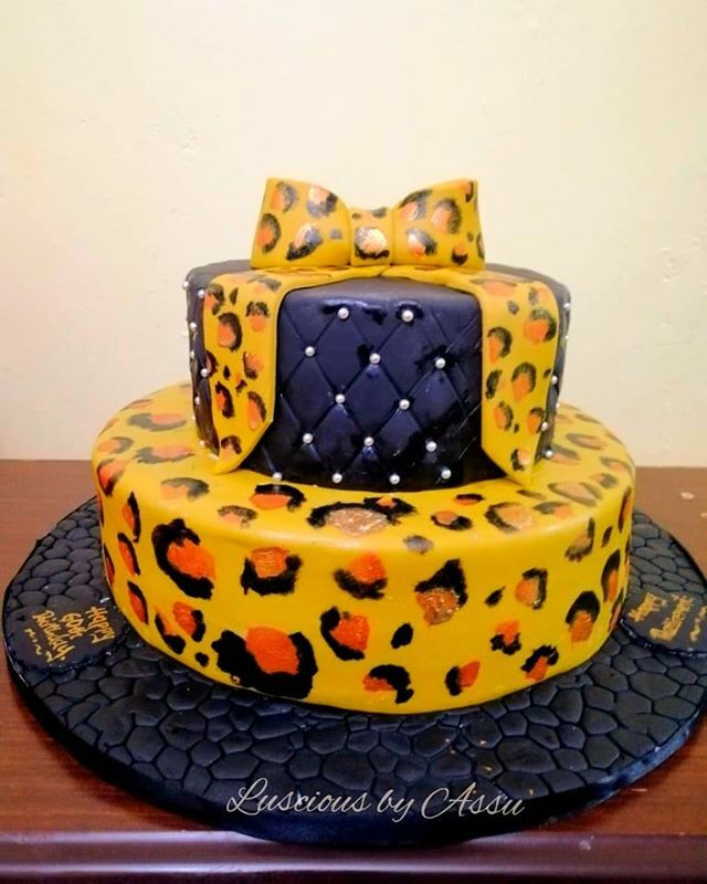 Luscious_KE's tweet photo. This particular piece was birthday plus retirement cake  for an awesome lady who was pro wildlife conservation... 😊

Fierce at 60! 😊🎉 Perfect blend of orange and chocolate mint cake 😋

#LusciousKE #cakey #fierce #birthdaycake #retirement #funtimes #celebration #kenyanbak… https://t.co/a2RKDLFS2a