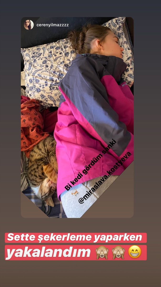 antonnella_97's tweet photo. Ceren: As if i saw a cat 😻😹
Miray: I got caught while taking a nap on the set 😅🤣

Miray ve Ceren'in çok şirin yorumları
Cute comments of Miray and Ceren

#Zümrüdüanka 
#CerenYilmaz 
#Mirayakay 
@CerenyilmazY 
@MirayAkayReal https://t.co/csKmctjFKv