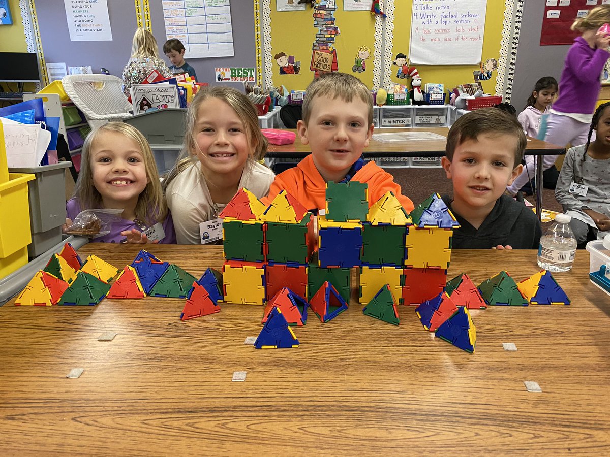 CarrJFB's tweet photo. “Mrs. Carr, show Twitter how many 3D shapes we made with all the polydrons!” 👍🏻🦅👍🏻 https://t.co/1ejwTH3aI3