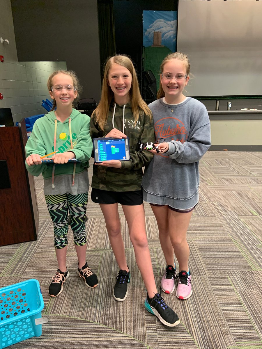 Moore_Math's tweet image. It’s a plane! It’s a bird! Oh wait, it’s a coded drone! @BrookwoodForest